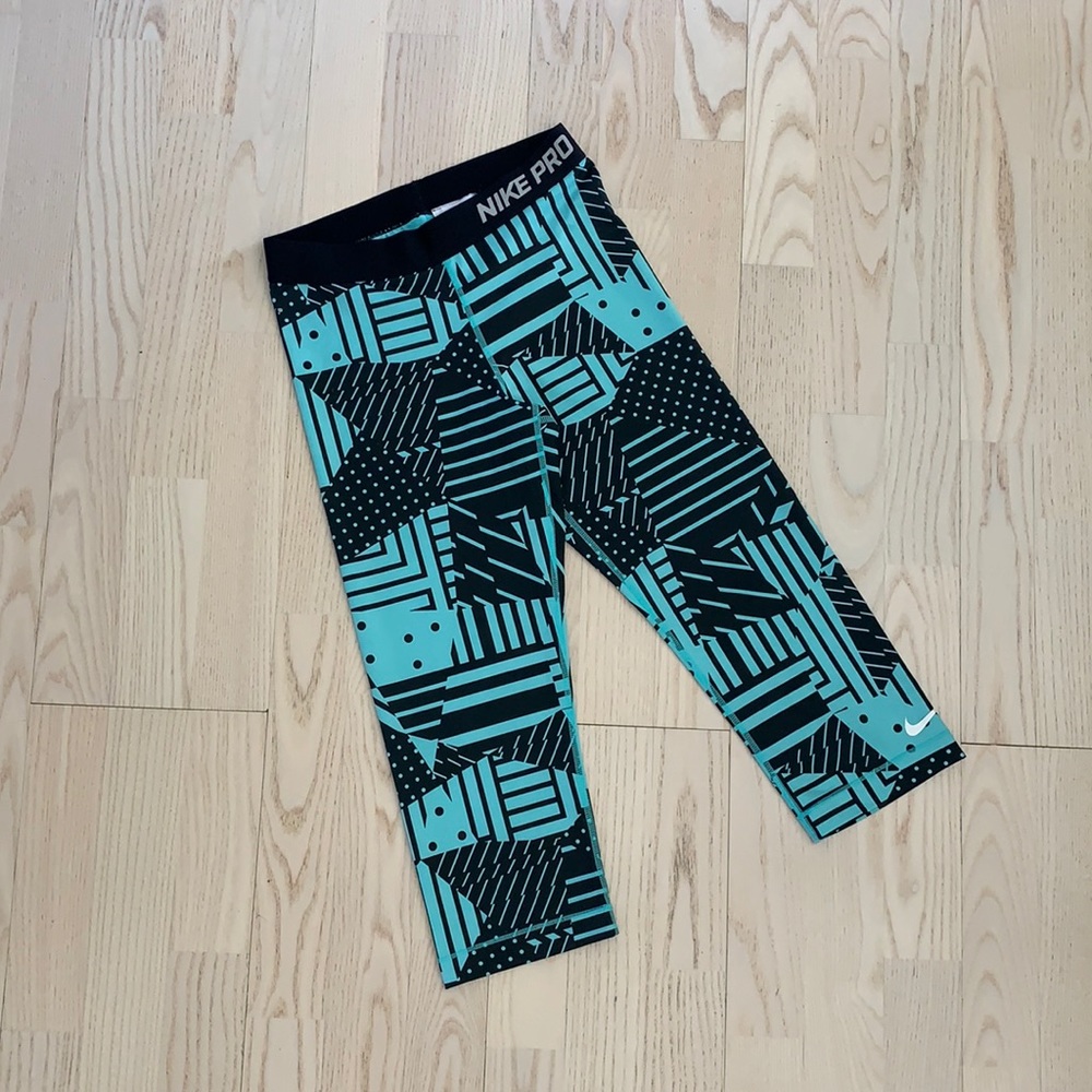 🍍crop nike pro leggings 🍍